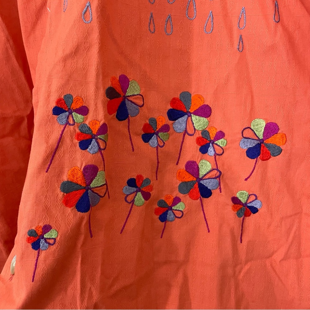 Alpana Bawa Embroidered Pinwheel Flowers Shirt in soft Blue Cotton Size Medium - Picture 7 of 8